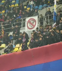 Rasism violent în ceața Arenei   VIDEO.  Nu e rasism în România?  E la fiecare derby!  Peluza Nord FCSB, scandări sinistre la meciul cu Rapid