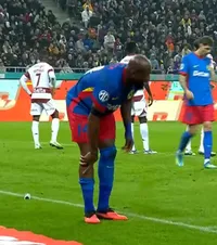 Probleme pentru Garita?  Atacantul de la FCSB a fost înlocuit în minutul 42 al meciului cu Rapid »  Momentul neobișnuit  surprins de camere
