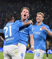 Eroul scoțian   După operația la inimă, patru goluri  în două meciuri consecutive. Napoli rezistă datorită lui McTominay