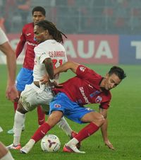 Steaua - CS Dinamo 0-0   VIDEO:   Remiză albă  într-un meci modest, în etapa #12 din Liga 2. Ce au afișat suporterii în tribune