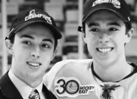 Angajat la morgă concediat după ce a făcut publice informații despre  moartea celor două staruri. „A încălcat contractul de confidențialitate”