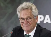 Ladislau Bölöni se implică în alegerile din Ungaria. Pe cine susține fostul mare fotbalist VIDEO