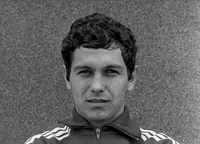 Primii bani câștigați din fotbal de Mircea Lucescu. Care a fost suma și cum a folosit-o