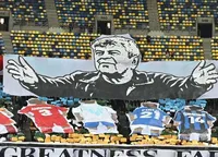 Uniți pentru Mircea Lucescu, dezbinați de rasism! S-au duelat în insulte și în discriminare, pe cel mai mare stadion al țării