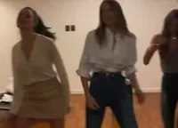Scandalul escortelor continuă! Au apărut videouri de la petreceri. Ce făceau cele două vedete VIDEO