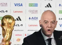 Insulta bizară a lui Gianni Infantino. Șeful FIFA, după ce un jurnalist cu chelie l-a întrebat dacă a trădat fotbalul: „Ne vedem la coafor”