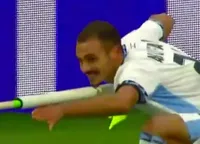 Armă sau tac de biliard? Atacantul Israelului, eliminat pentru modul în care a sărbătorit golul cu Austria: „Stupid! Nu-și are locul în fotbal!”