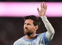 Ce i-a scris rivalul de-o viață Ronaldo lui Messi la postarea despre retragerea din națională
