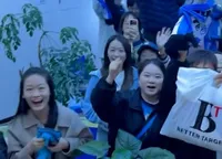 VIDEO Un român, zeu în China! Fanii l-au asaltat pe stradă: „Nu mi-aș fi imaginat vreodată asta”. Prin ce-a trecut