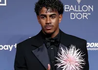 Lamine Yamal, luat la țintă de un fost mare jucător român pentru accesoriul de la gala Balonului de Aur: „Nici cocoșul meu nu are așa ceva”