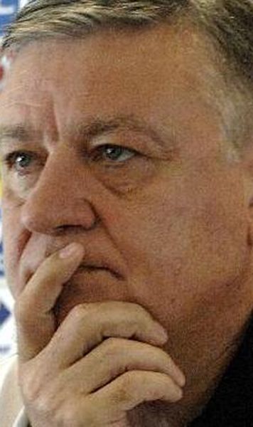 Renta viagera a lui Mircea Sandu a fost redusa - Va primi "doar" 50.000 de euro pe an