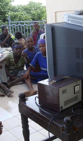 Doi somalezi ucisi si alti 40 arestati, pentru ca au urmarit la TV Mondialul de fotbal