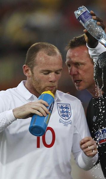 Wayne Rooney, avertizat in privinta temperamentului sau vulcanic: "Ar putea fi eliminat la Mondial"