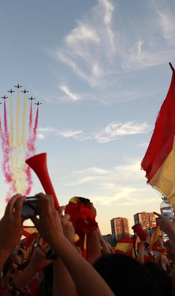 ​VIDEO Impresionant/ Trofeul Cupei Mondiale aratat multimii la Madrid