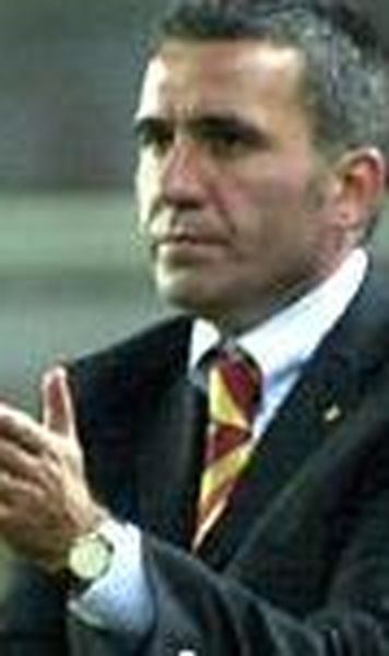 Hagi va incasa 1,75 de milioane de euro daca va fi dat afara de la Galatasaray