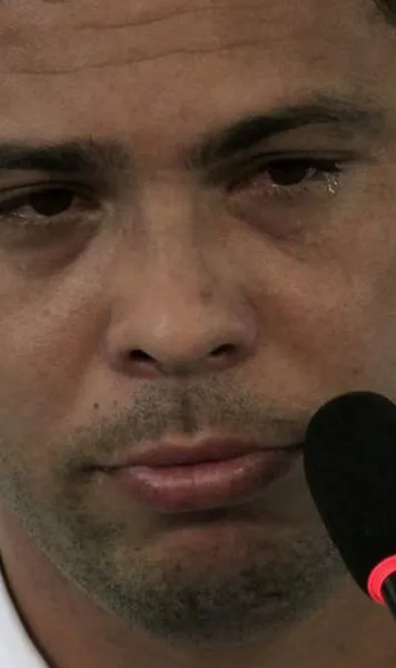 VIDEO Fotogalerie Cu ochii in lacrimi, Ronaldo si-a anuntat incheierea carierei: Aceasta este prima mea moarte