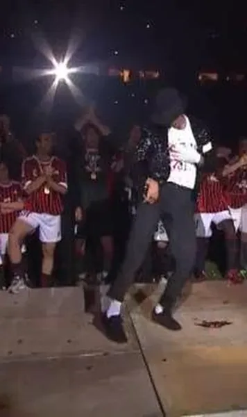 VIDEO Michael Jackson pe San Siro - Reprezentatie de exceptie Boateng