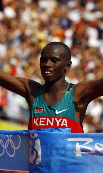 Campionul olimpic la maraton Samuel Wanjiru (24 ani) a murit dupa ce s-a aruncat de la balcon