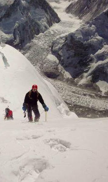 Alpinistul Horia Colibasanu a urcat varful Makalu