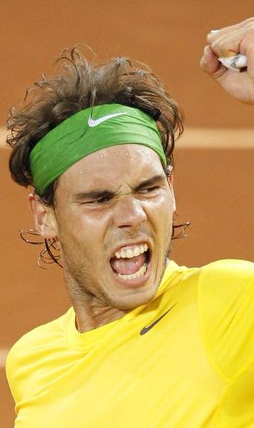 Rafael Nadal - Roger Federer 5-7, 6-1, 6-3/ "Regele zgurii", in finala Mastersului de la Madrid