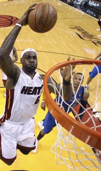 VIDEO Miami vs Dallas 92-84/ LeBron si Wade, de neoprit