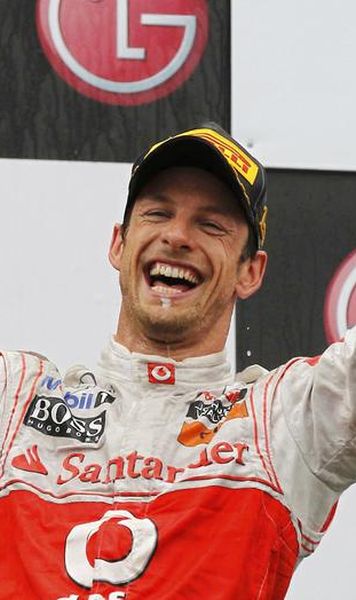 MP al Canadei: Jenson Button, victorie in ultimul tur dupa o cursa nebuna