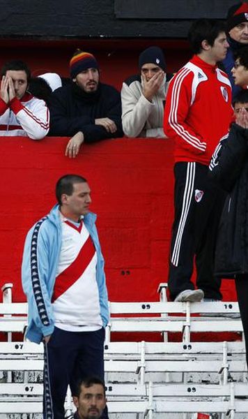 VIDEO Haos pe strazile din Buenos Aires: River Plate, prima retrogradare in 110 ani de existenta