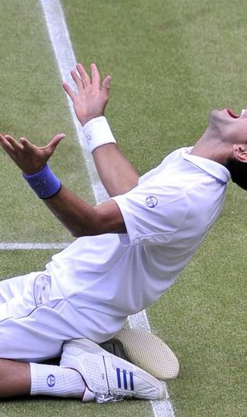 Djokovic vs Tsonga 7-6, 6-2, 6-7, 6-3/ "Super Nole" e in finala de la Wimbledon