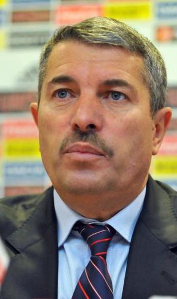 Vasile Avram: Sunt nevinovat, am facut unele delegari impreuna cu Mircea Sandu/ Fostul sef al arbitrilor este acuzat si de "fals in acte"