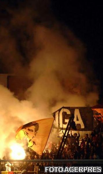 Liga 1: LPF a interzis folosirea materialelor pirotehnice la meciurile din campionatul intern