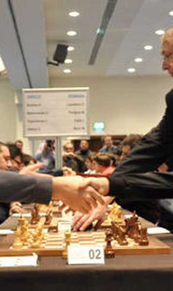 ​CE Sah: Echipa masculina a Romaniei, locul intai dupa runda a sasea