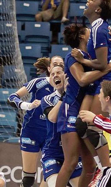 CM Handbal (f) Franta - Rusia 25-23/ Campioana mondiala, eliminata in "sferturi"