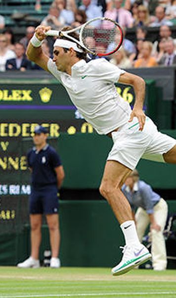 ​Wimbledon  Roger Federer a supravietuit intalnirii cu Benneteau - victorie in 5 seturi