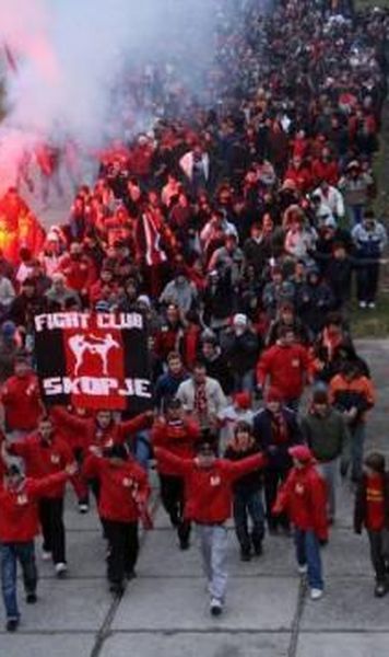 Fotbal politic: Ultrasii din Balcani scapa nepedepsiti