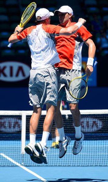 Australian Open: Fratii Bryan stabilesc un nou record de victorii de Grand Slam, impunandu-se la Melbourne