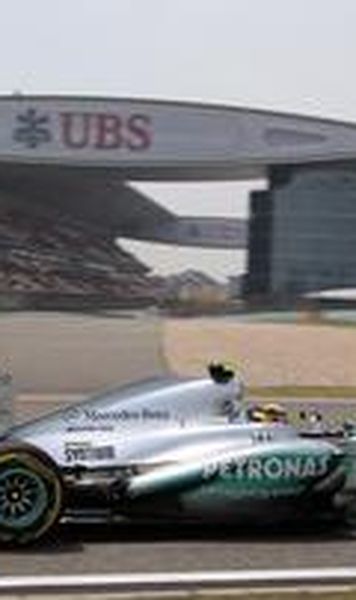 Formula 1: Lewis Hamilton, pole-position in MP al Chinei