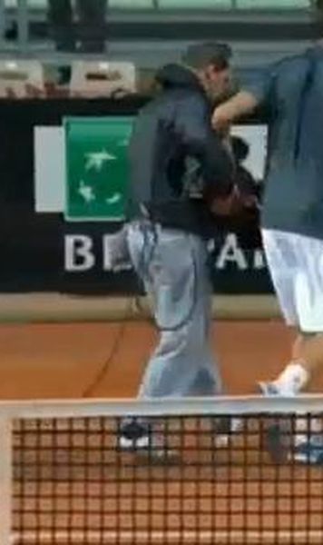 ​VIDEO Faza zilei la Roma: Modul inedit in care Viktor Troicki a vrut sa arate ca arbitrul a gresit la o minge