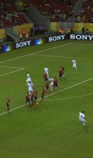 VIDEO Spania - Uruguay 2-1/ Debut fara emotii pentru campioana mondiala