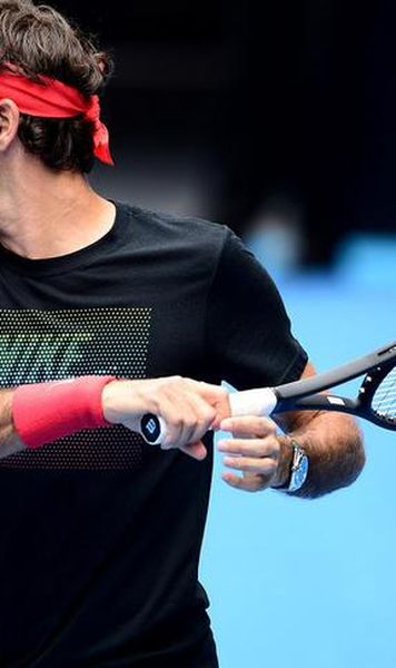 Australian Open (m): Roger Federer si Andy Murray in turul doi; John Isner, eliminat