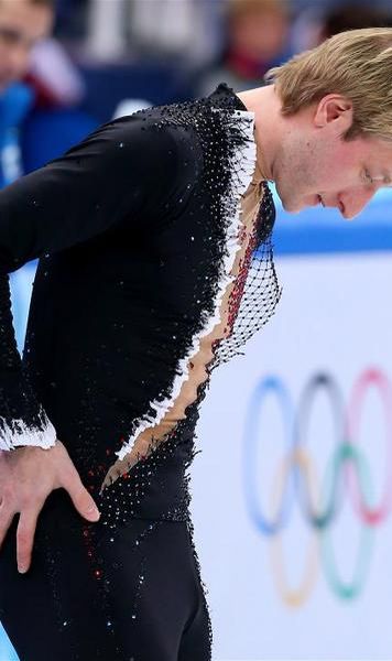 JO Soci Celebrul patinator rus Evgheni Plushenko si-a anuntat retragerea din cauza durerilor insuportabile de spate