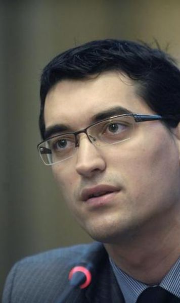 PREZENTARE Cine este Razvan Burleanu, noul presedinte al FRF: A fost angajat in cadrul Parlamentului Romaniei si Administratiei Prezidentiale