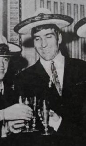 VIDEO Povestile fotbalului: Doua momente rarisime de fair play. Cornel Dinu si Ujlaky. "Nu puteam sa mintim"