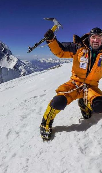 VIDEO Alex Gavan isi continua visul: A urcat al saselea varf de peste 8000 de metri fara oxigen suplimentar