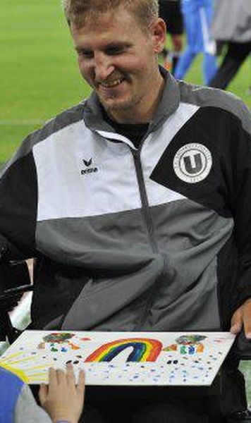 Mihaita Nesu: "Totul s-a intamplat pentru ca trebuia sa se intample. Un prieten adevarat poate sa iti dea mai multe sfaturi decat un psiholog"