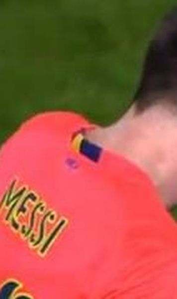VIDEO Lionel Messi, lovit in cap cu o sticla de plastic pe "Mestalla", la derbiul cu Valencia