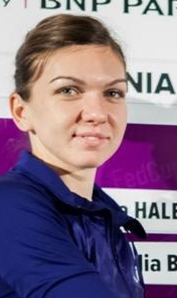 VIDEO Fed Cup: Simona Halep a castigat primul meci, Irina Begu a fost invinsa de Garbine Muguruza. Scorul primei zile Romania - Spania, 1-1