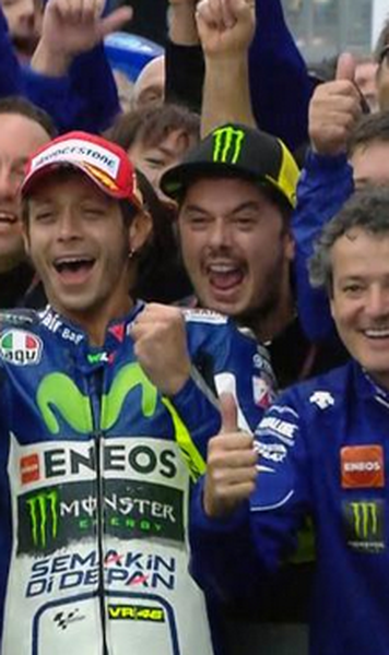 MotoGP: Valentino Rossi a castigat Marele Premiu al Marii Britanii - Marc Marquez a abandonat