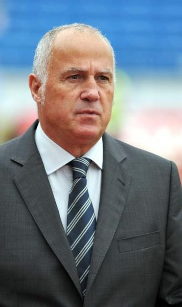 Dumitru Dumitriu, antrenor principal al FC Steaua. Il inlocuieste pe Massimo Pedrazzini