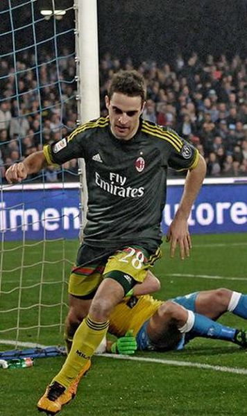 VIDEO Napoli - AC Milan 1-1/ Gazdele au ratat sansa de a reveni pe prima pozitie din Serie A