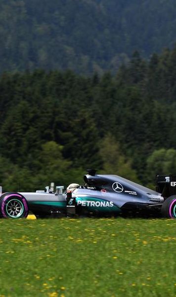 F1: Lewis Hamilton, pole-position in Marele Premiu al Austriei